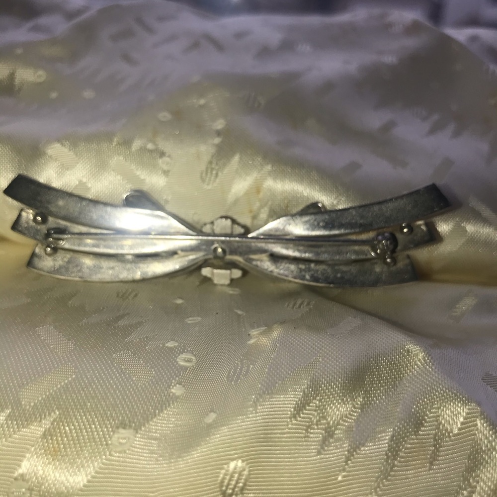 Antique Brooch/Pin View 3